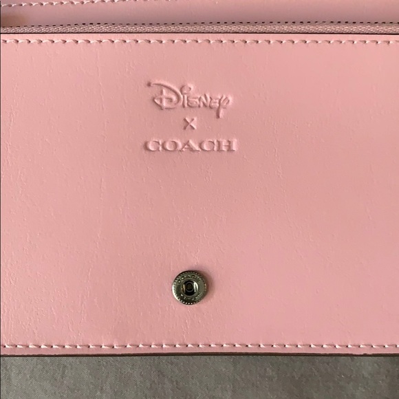 BNWT COACH X DISNEY “SLEEPING BEAUTY” CROSS BODY - Picture 3 of 7